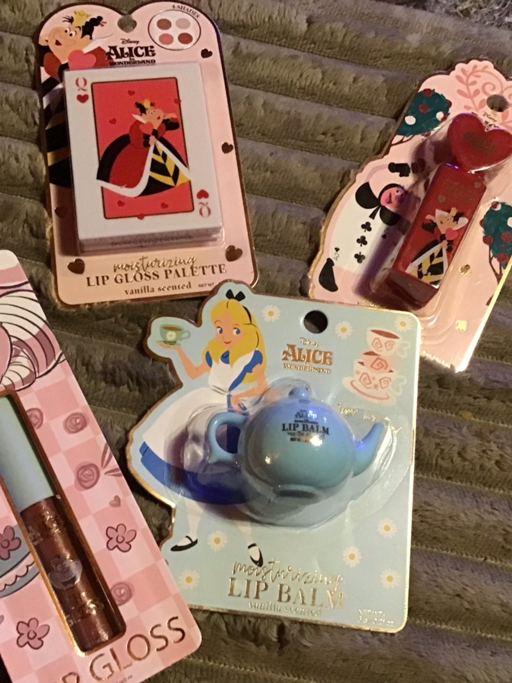 Disney Alice in Wonderland Bundle   Lip Gloss